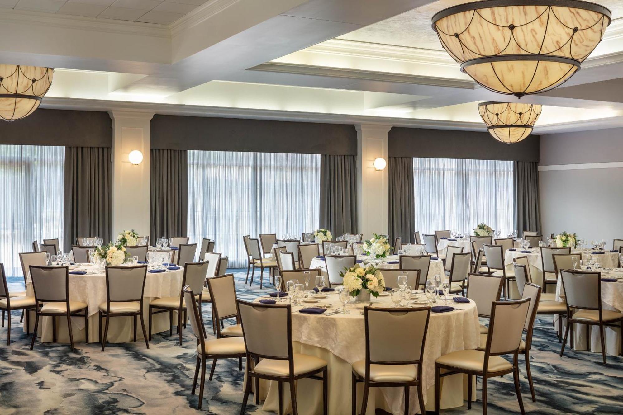 Four Points By Sheraton Norwood Conference Center מראה חיצוני תמונה