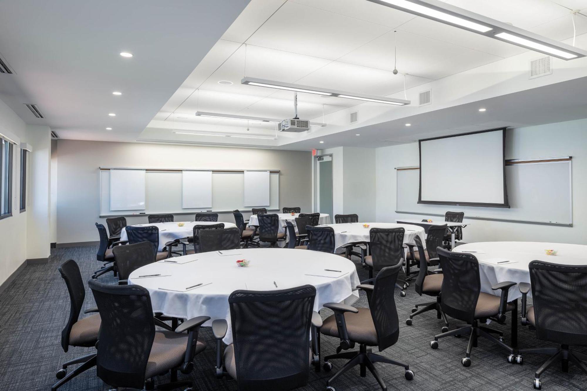 Four Points By Sheraton Norwood Conference Center מראה חיצוני תמונה