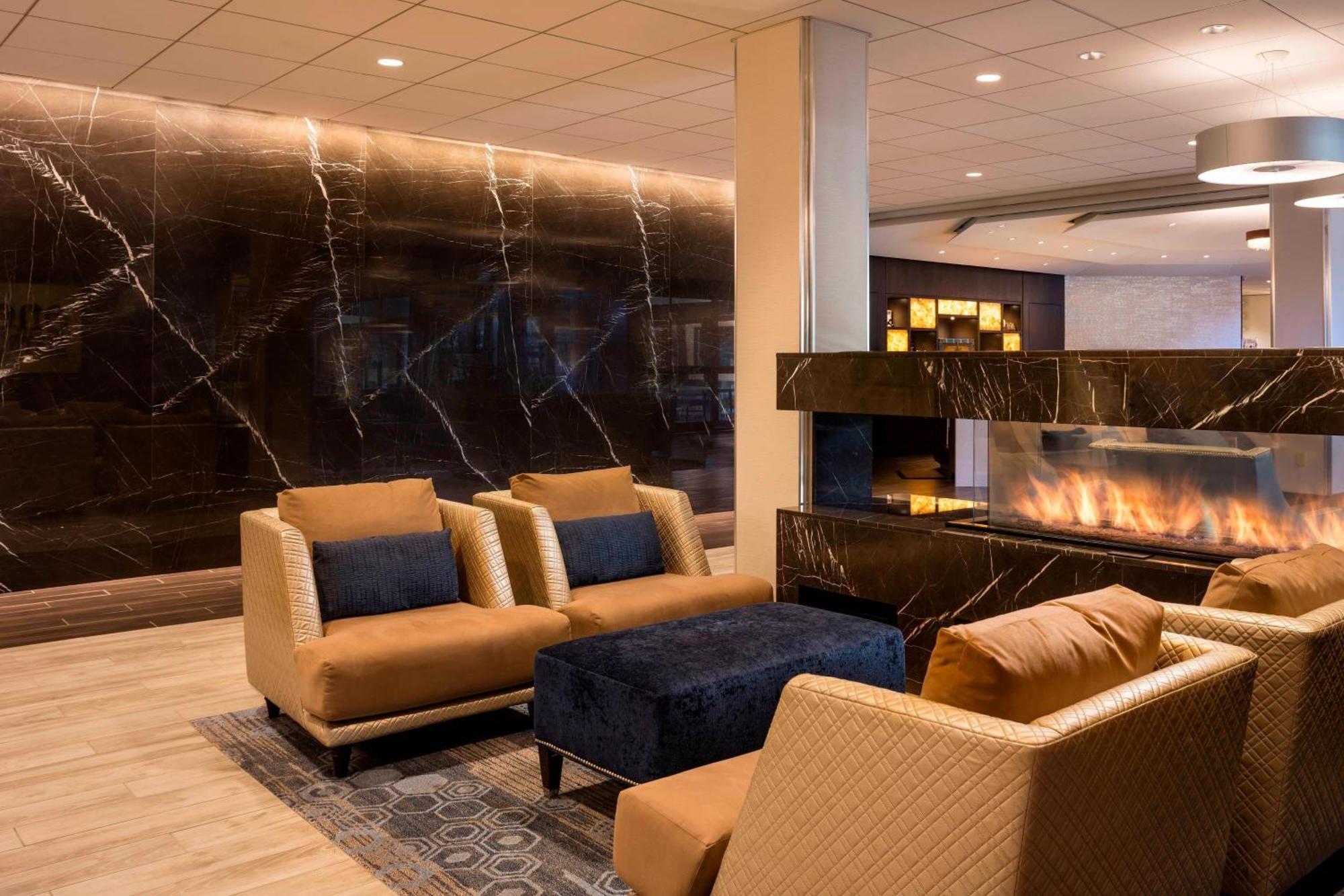 Four Points By Sheraton Norwood Conference Center מראה חיצוני תמונה